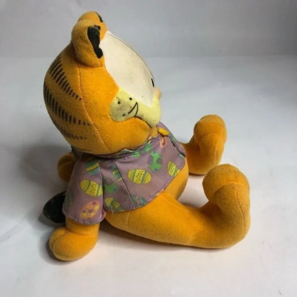 Garfield Orange‎ Cat in Easter Egg Shirt 6